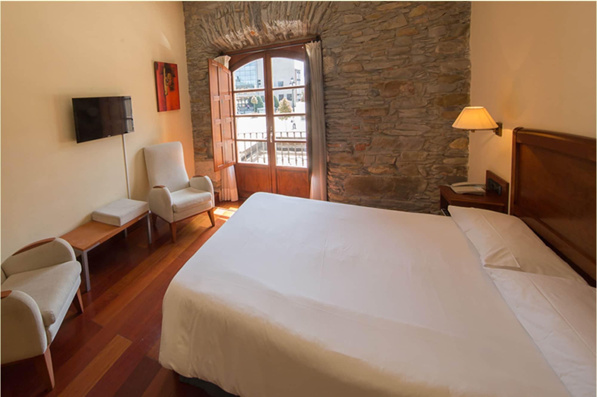 Hotel Aroi Bierzo Plaza Понферрада Экстерьер фото