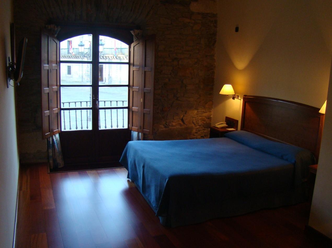 Hotel Aroi Bierzo Plaza Понферрада Номер фото