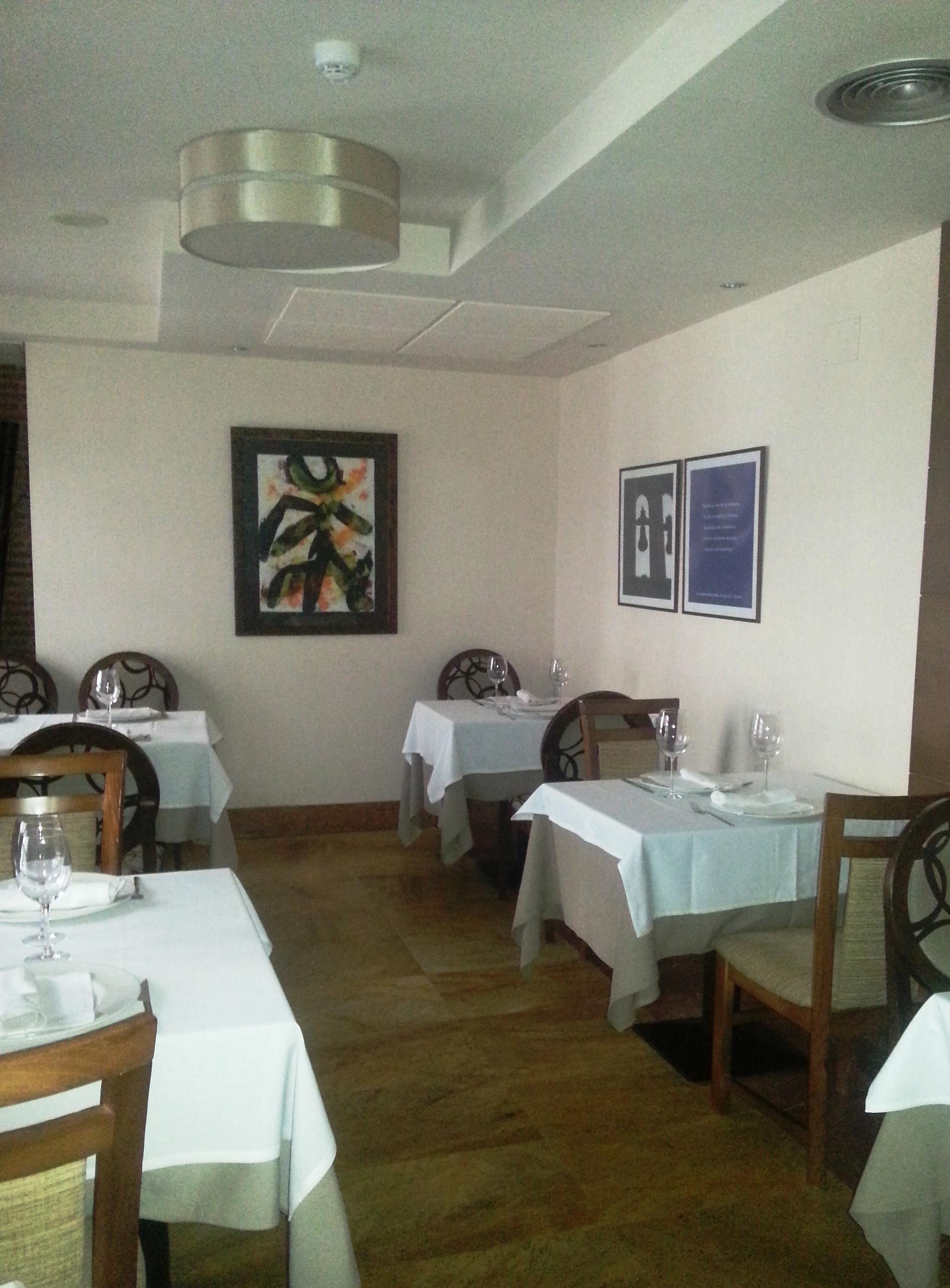 Hotel Aroi Bierzo Plaza Понферрада Экстерьер фото