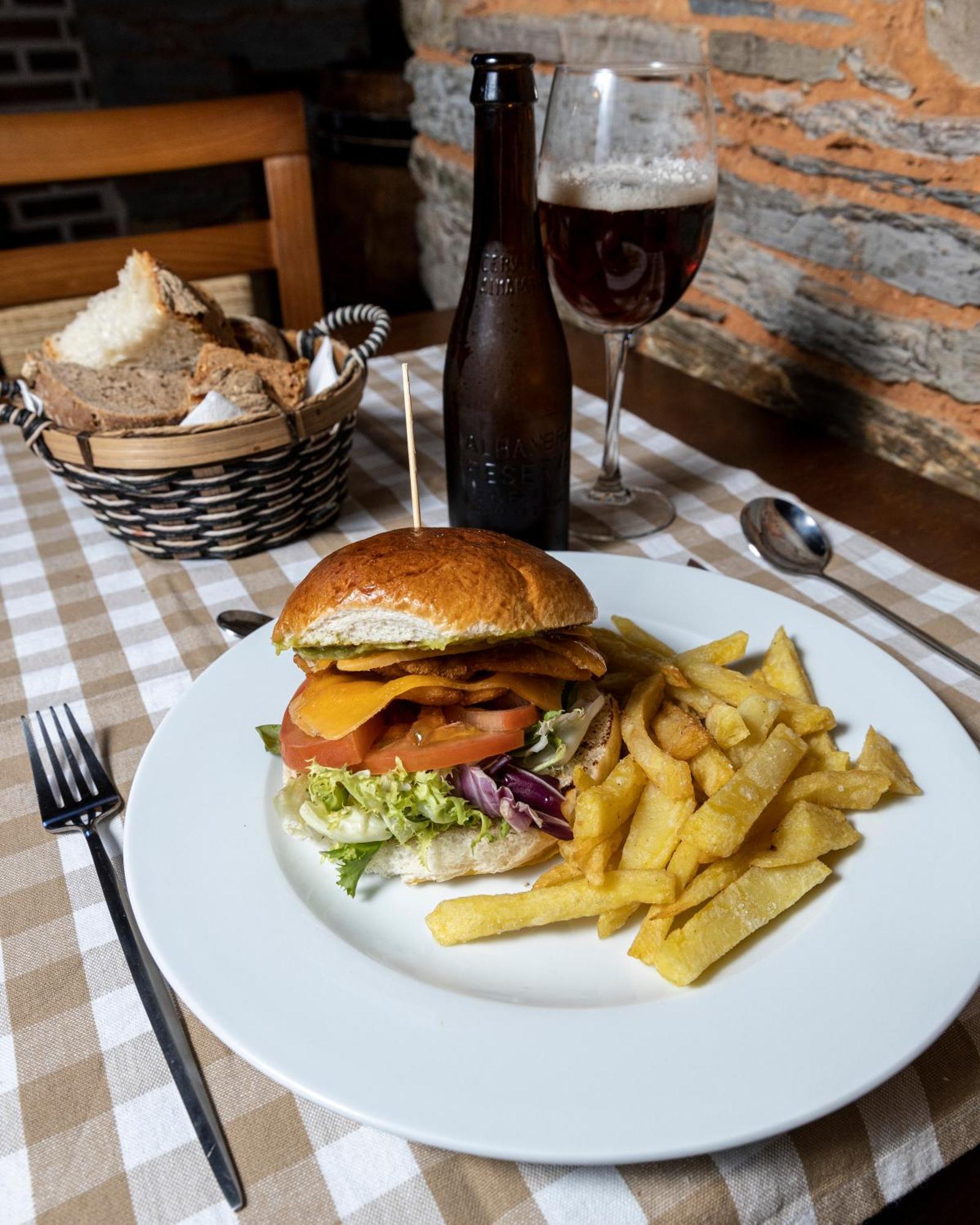 Hotel Aroi Bierzo Plaza Понферрада Экстерьер фото