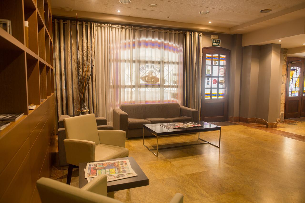 Hotel Aroi Bierzo Plaza Понферрада Экстерьер фото
